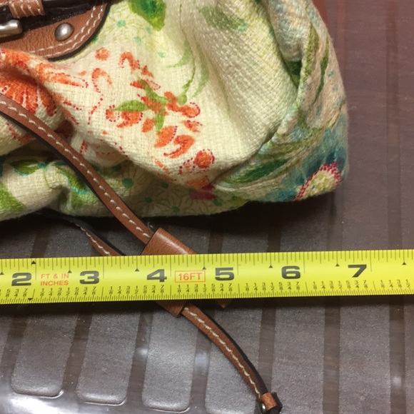 12x7x5” Fossil shoulder bag - Picture 3 of 8